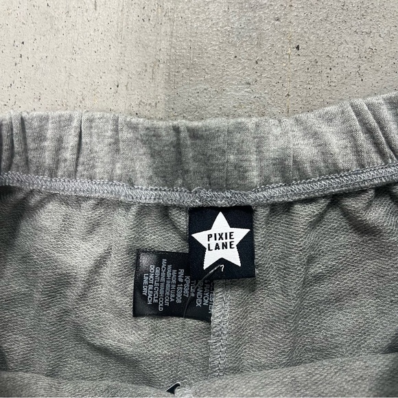 NWT Pixie Lane Shorts - Picture 4 of 4
